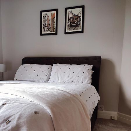 Atrium House Guest House Hazel Grove Luaran gambar