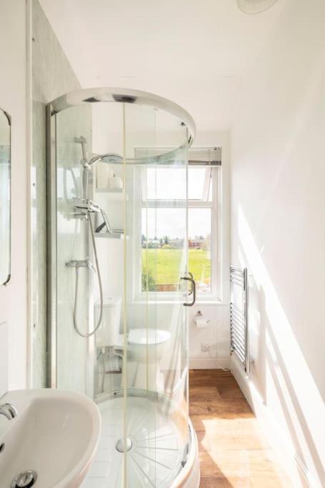 Atrium House Guest House Hazel Grove Luaran gambar